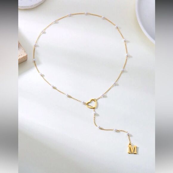 Elegant letter B Pearl Necklace A1385 - Picture 2 of 4